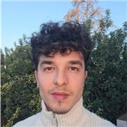 Persona curiosa, atenta, trabajadora, competente, capaz y amable